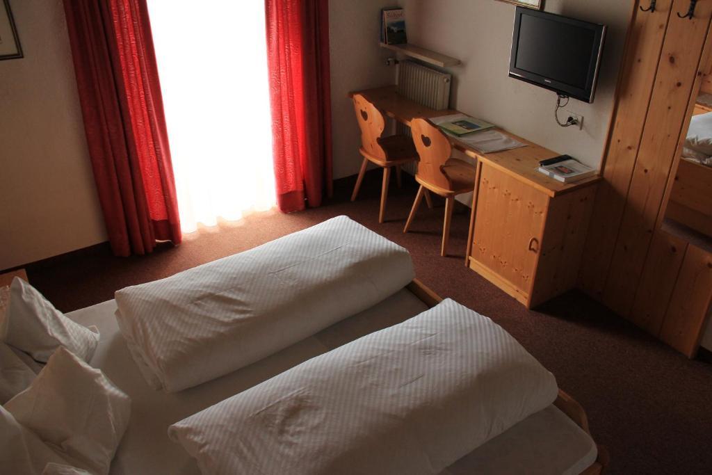 Hotel B&B Gasthof Zur Linde Rio di Pusteria Quarto foto